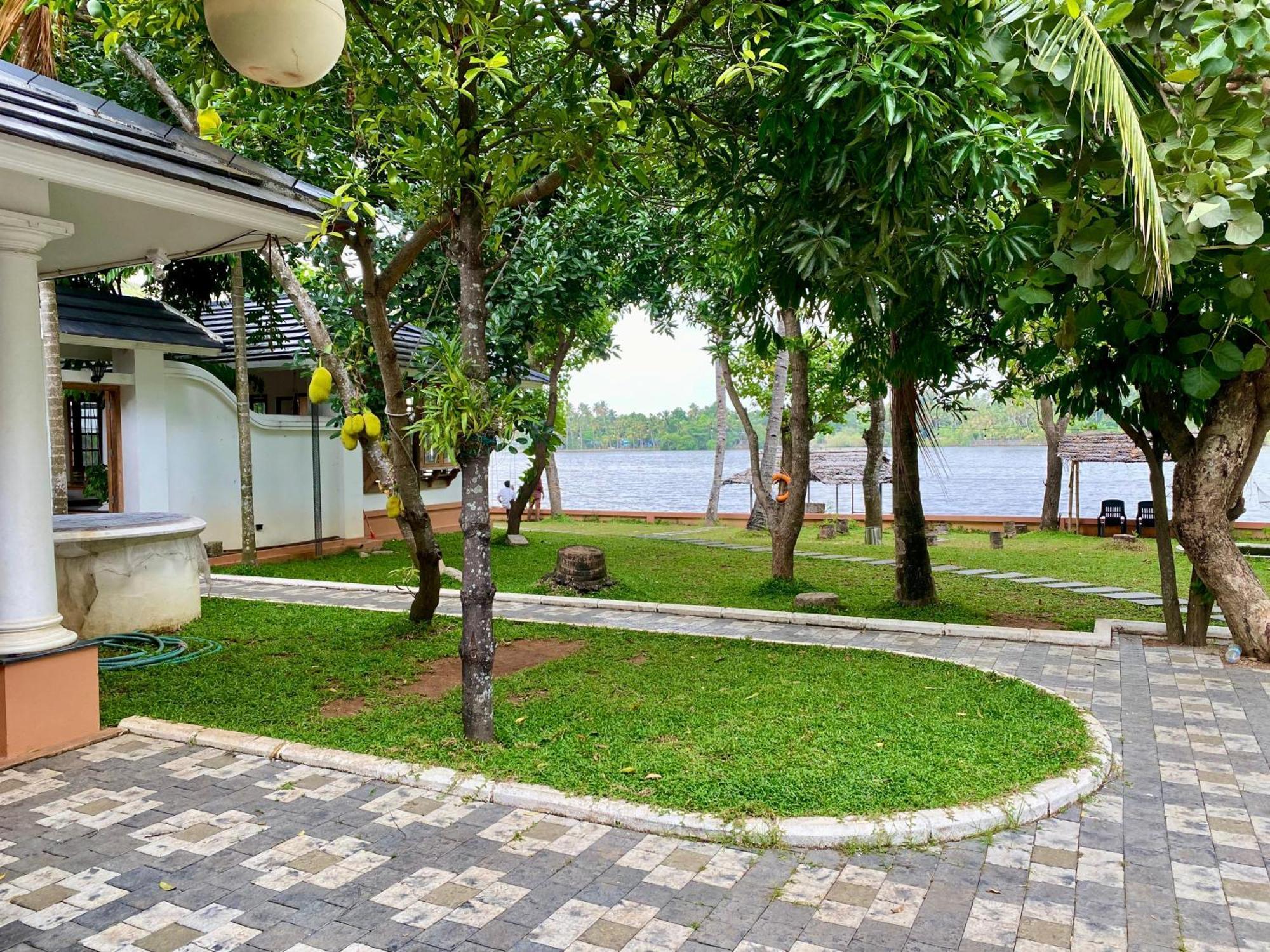 Waterfront By Palmyra Apartment Колам Екстериор снимка